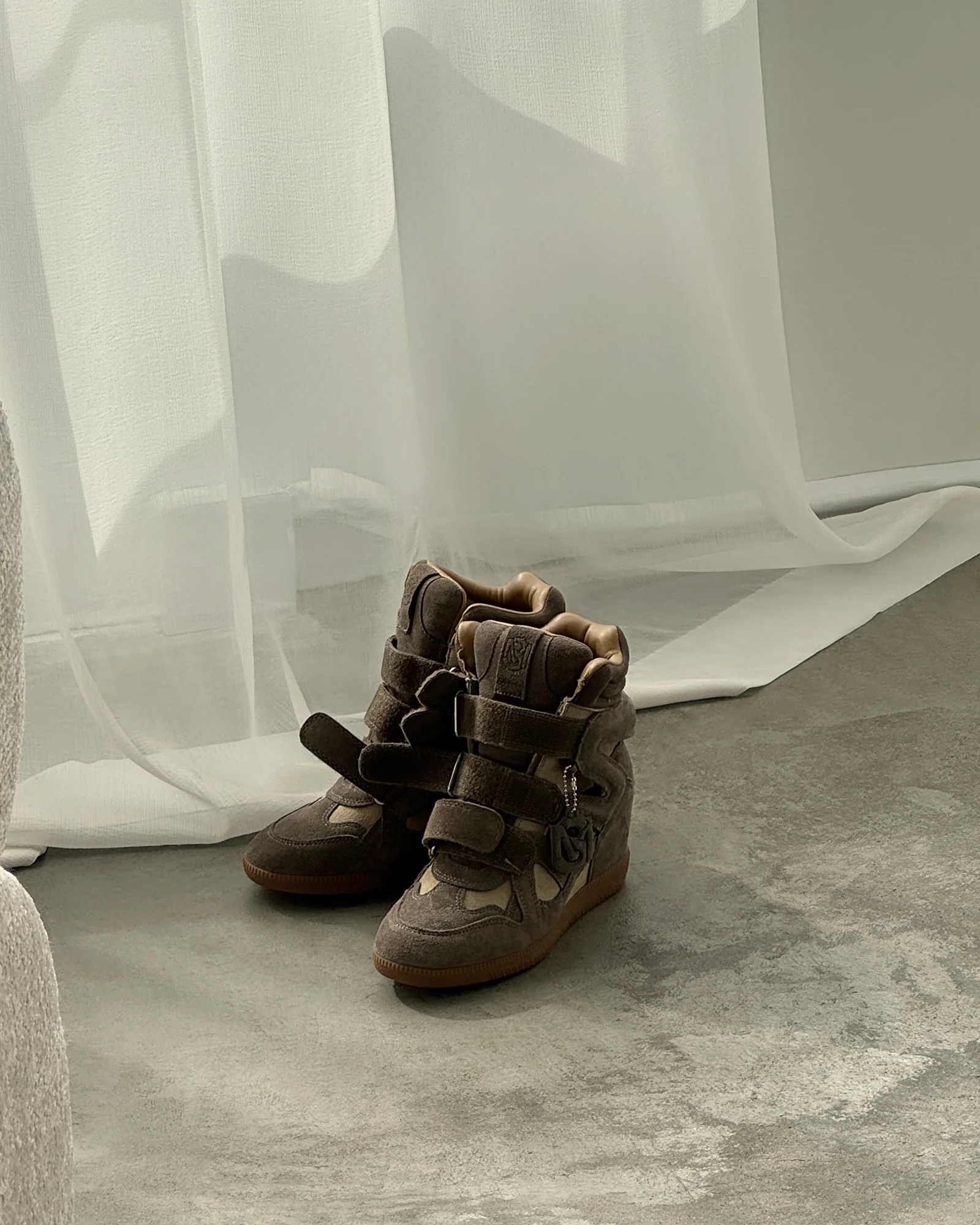 MAVIS TAUPE SUEDE - Image 12