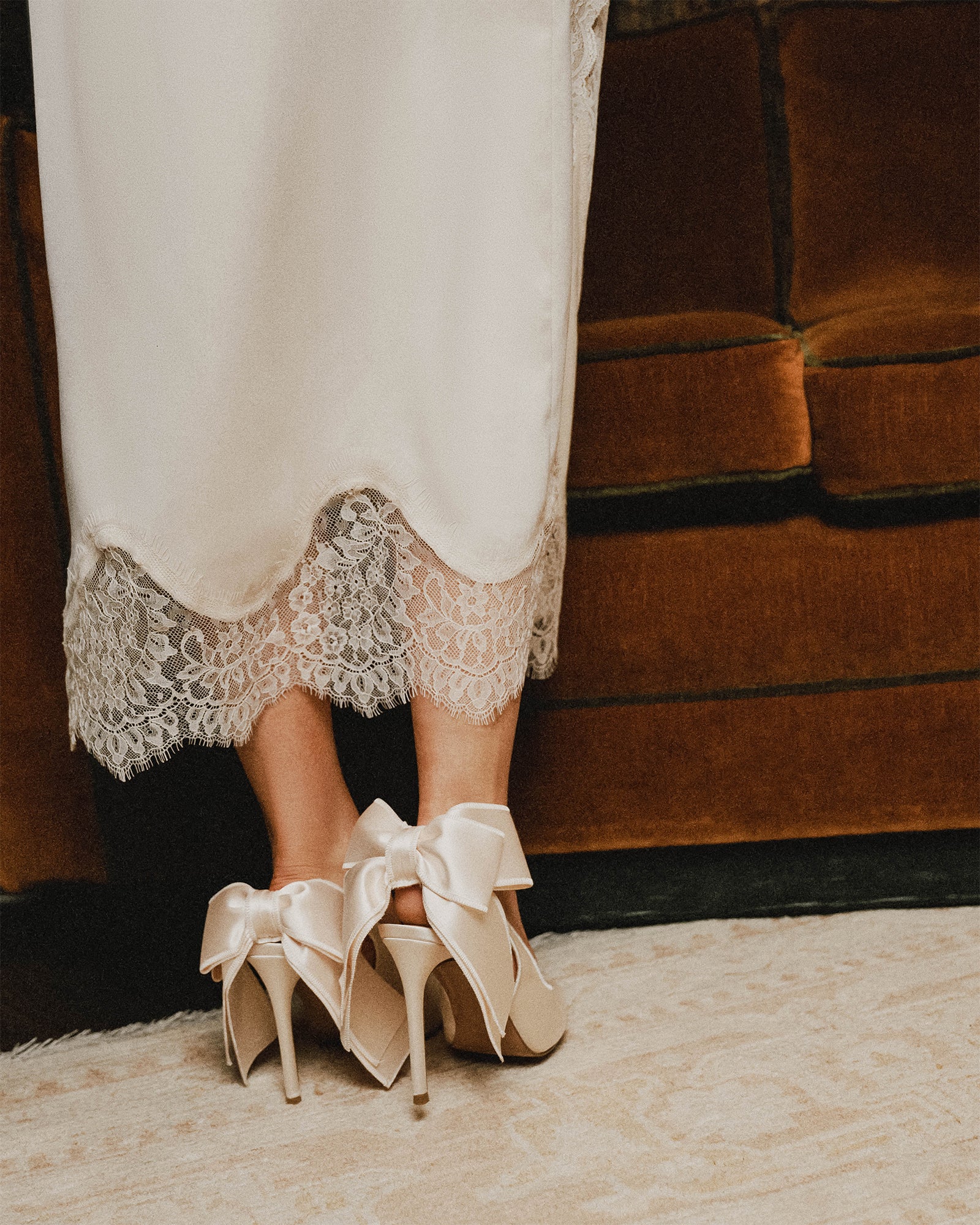 TEACUP WHITE SATIN - Image 4